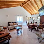 Vale Dos Sentidos Apartment