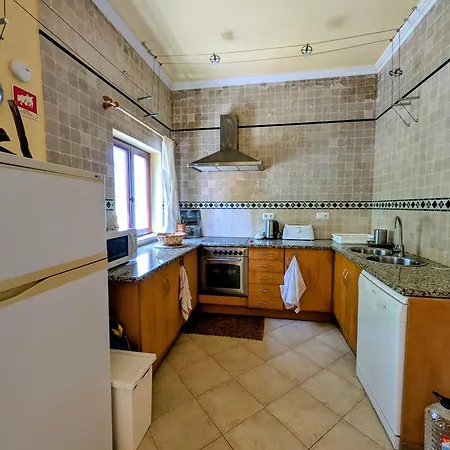 Vale Dos Sentidos Одесейше